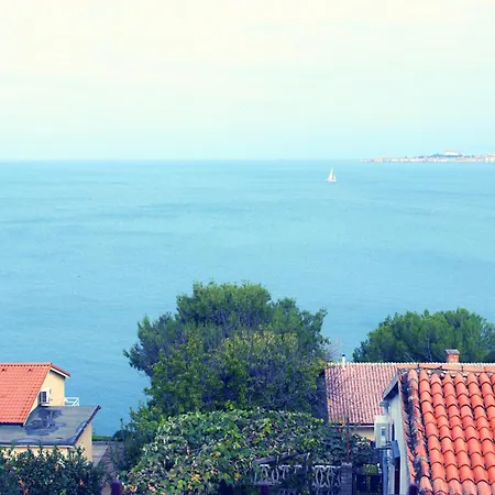 Crveni - A Three Bedroom With A Stunning Sea View Umag