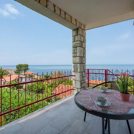 Apartment Crveni *