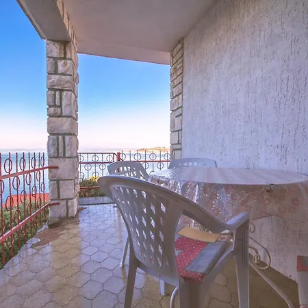 Crveni - A Three Bedroom With A Stunning Sea View * Umag